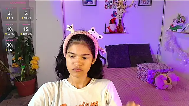 emycarver09 online show from November 28, 2025, 11:43 am