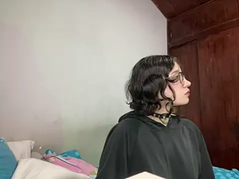 sukubo   online show from November 29, 2025, 4:56 am