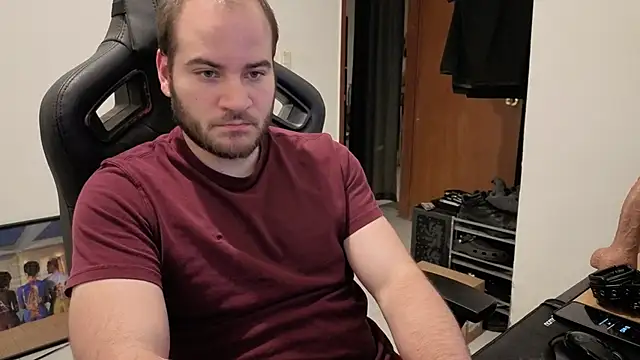 Snapshot of Paul00474 chatting on September 27, 2025, 2:18 am Paul00474 online show from September 27, 2025, 2:18 am