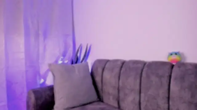 samiradoll online show from March 24, 2026, 4:01 am