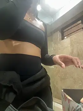 samiradoll online show from November 13, 2025, 9:08 pm