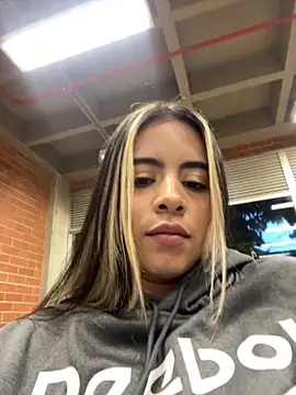 Snapshot of Silvana_Rodriguez_ chatting on October 1, 2025, 10:57 pm Silvana Rodriguez online show from October 1, 2025, 10:57 pm