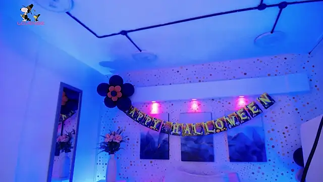 ArianaSantana online show from November 2, 2025, 12:54 pm