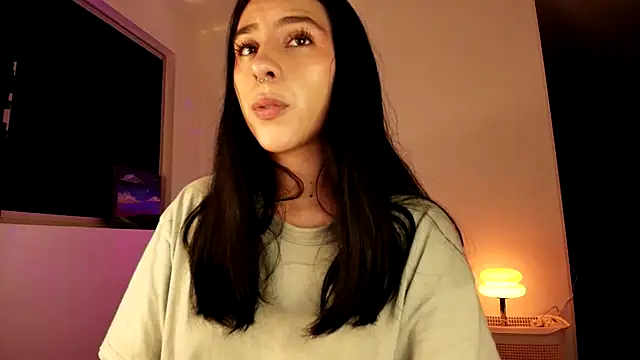 violethun  online show from October 16, 2025, 4:10 am