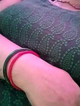 Snapshot of NehaQn chatting on September 17, 2025, 9:00 am NehaQn online show from September 17, 2025, 9:00 am