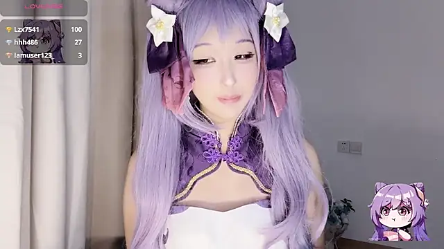 Snapshot of Winnie666- chatting on October 15, 2025, 1:19 pm Winnie666- online show from October 15, 2025, 1:19 pm