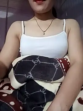 LucyyLy online show from January 17, 2026, 12:04 am