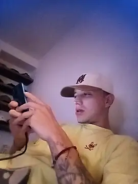 DebutingPathway online show from October 27, 2025, 5:25 pm