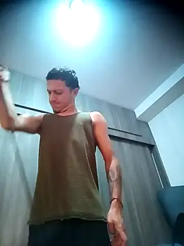 DebutingPathway online show from October 18, 2025, 4:42 pm