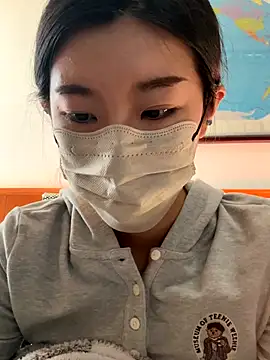 Lulu125216 online show from November 25, 2025, 4:35 am