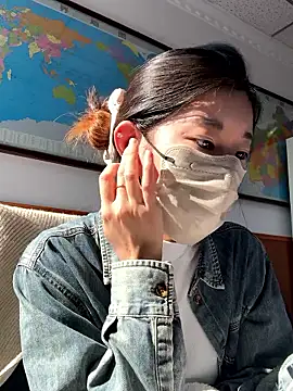 Lulu125216 online show from October 22, 2025, 5:07 am