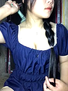 Linhmai bb online show from October 6, 2025, 3:24 pm