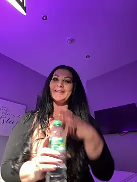 Snapshot of Nola_Luxx-offiziell chatting on February 9, 2026, 7:56 pm Nola Luxx-offiziell online show from February 9, 2026, 7:56 pm