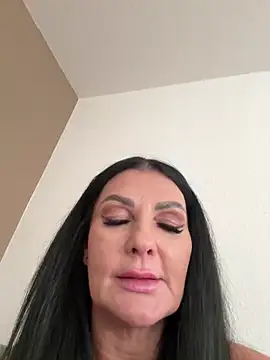 Snapshot of Nola_Luxx-offiziell chatting on November 12, 2025, 12:31 pm Nola Luxx-offiziell online show from November 12, 2025, 12:31 pm