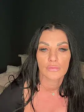 Snapshot of Nola_Luxx-offiziell chatting on February 14, 2026, 7:36 pm Nola Luxx-offiziell online show from February 14, 2026, 7:36 pm