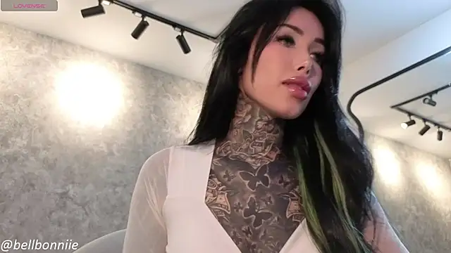 belllbonniie online show from November 14, 2025, 2:26 am