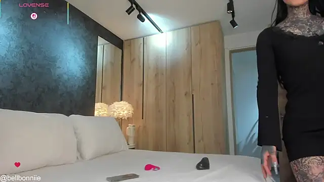 belllbonniie online show from March 21, 2026, 8:02 pm