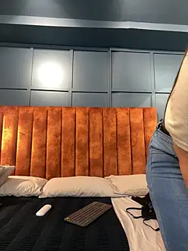 Snapshot of Tayler_Kim chatting on February 25, 2026, 6:41 pm Tayler Kim online show from February 25, 2026, 6:41 pm