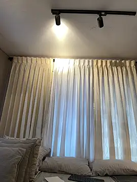 Snapshot of Tayler_Kim chatting on March 3, 2026, 6:48 pm Tayler Kim online show from March 3, 2026, 6:48 pm