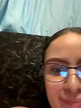 Snapshot of Tayler_Kim chatting on November 23, 2025, 9:36 pm Tayler Kim online show from November 23, 2025, 9:36 pm