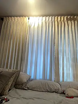 Snapshot of Tayler_Kim chatting on February 28, 2026, 6:51 pm Tayler Kim online show from February 28, 2026, 6:51 pm