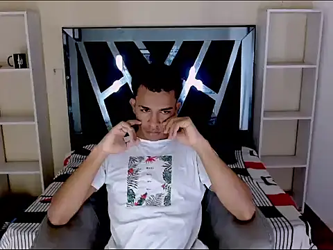 aston xvera online show from September 19, 2025, 3:54 am