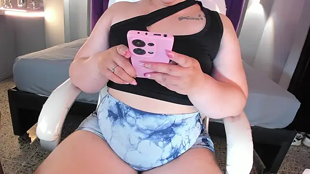 Miss Francheska online show from April 8, 2026, 12:17 pm