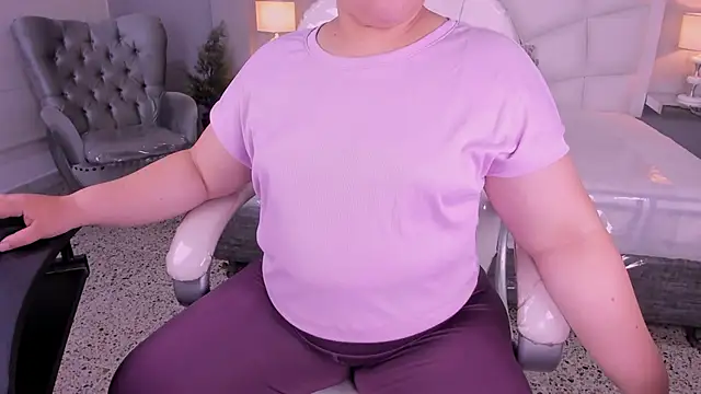 Miss Francheska online show from February 21, 2026, 12:07 pm