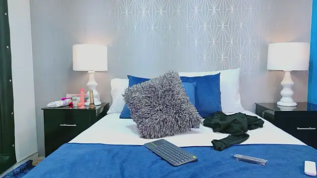 ZoeWilliis online show from February 9, 2026, 12:36 pm