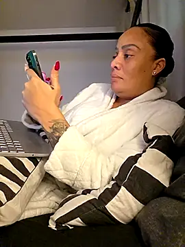 Snapshot of sugarsweetie8000 chatting on October 22, 2025, 5:01 pm sugarsweetie8000 online show from October 22, 2025, 5:01 pm