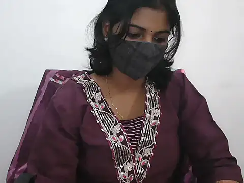 Hott Noor online show from October 14, 2025, 3:45 pm