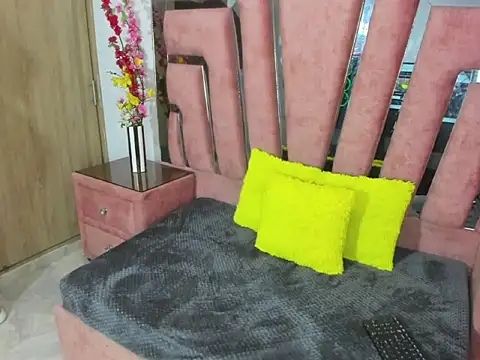 MaraKarly online show from February 6, 2026, 7:32 pm