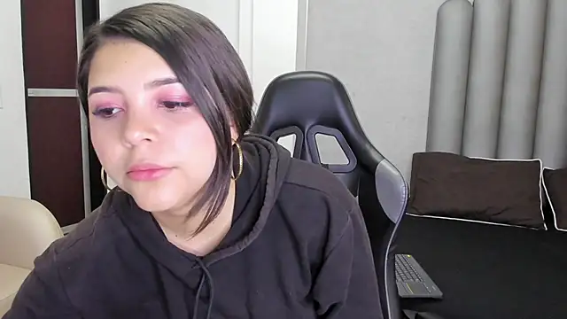 Charlotte-Star online show from December 5, 2025, 8:06 pm