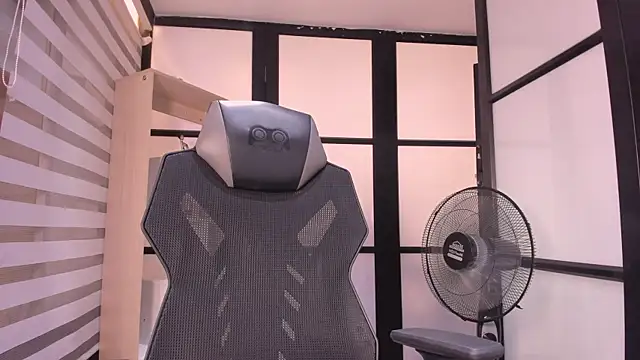 AlliceCopper online show from September 13, 2025, 12:21 am