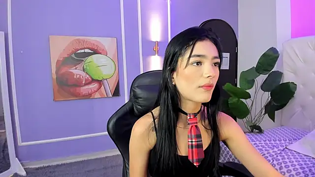 zoerouse  online show from December 4, 2025, 8:52 pm