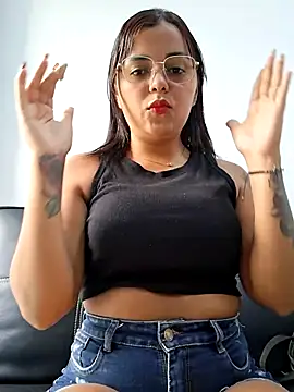 Naugthy-Mey online show from February 9, 2026, 2:04 pm