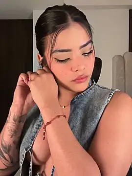 Snapshot of Sara-Evans chatting on February 28, 2026, 2:11 am Sara-Evans online show from February 28, 2026, 2:11 am