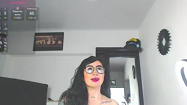 Snapshot of Vicky_hotmilf chatting on February 12, 2026, 11:21 am Vicky hotmilf online show from February 12, 2026, 11:21 am