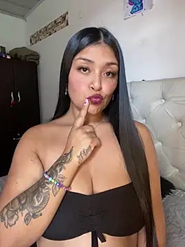 Snapshot of Aurora_fire1 chatting on January 31, 2026, 7:12 pm Aurora fire1 online show from January 31, 2026, 7:12 pm