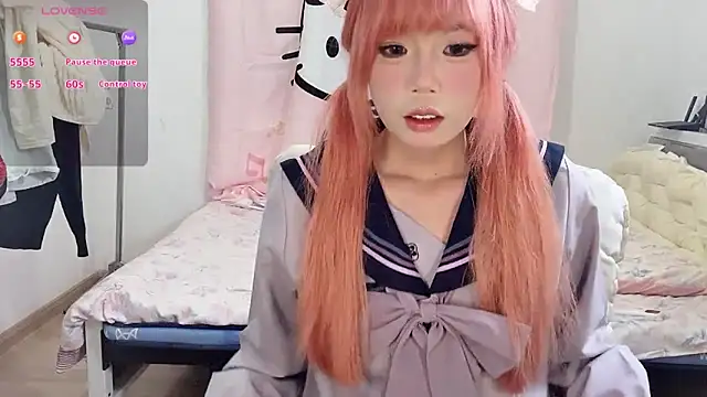 Snapshot of Angel77-Y chatting on September 10, 2025, 1:43 pm Angel77-Y online show from September 10, 2025, 1:43 pm