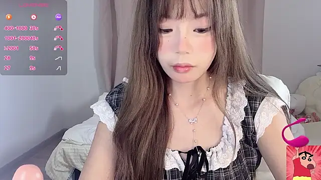 Snapshot of Angel77-Y chatting on October 11, 2025, 4:35 am Angel77-Y online show from October 11, 2025, 4:35 am