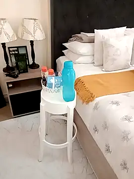 Creamy Chocolatex online show from December 17, 2025, 6:07 am