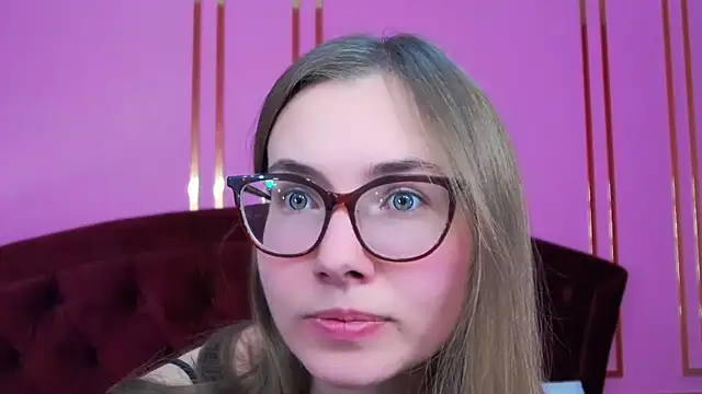 JessieJuss online show from November 21, 2025, 3:33 pm