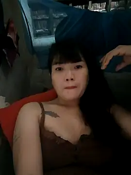 Snapshot of Thao_xx chatting on September 10, 2025, 1:32 pm Thao xx online show from September 10, 2025, 1:32 pm