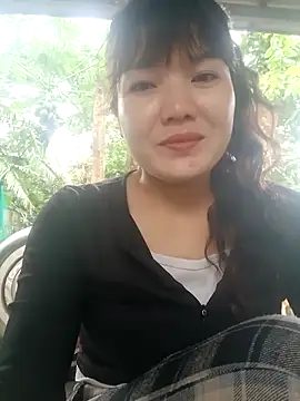 Snapshot of Thao_xx chatting on October 25, 2025, 6:23 am Thao xx online show from October 25, 2025, 6:23 am