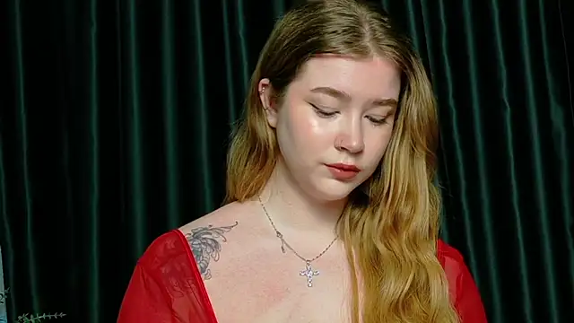 Rebecca Lace online show from October 15, 2025, 9:56 pm