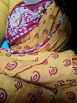 Snapshot of desi_boudi87 chatting on May 8, 2026, 8:40 am desi boudi87 online show from May 8, 2026, 8:40 am