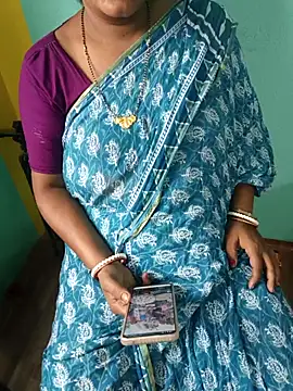 Snapshot of desi_boudi87 chatting on May 23, 2026, 11:20 am desi boudi87 online show from May 23, 2026, 11:20 am