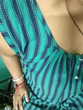 desi boudi87 online show from April 5, 2026, 12:17 am