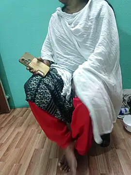 desi boudi87 online show from October 31, 2025, 11:40 am